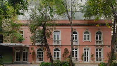 Casona Roma Norte lives in the bones of a restored 1920s mansion.