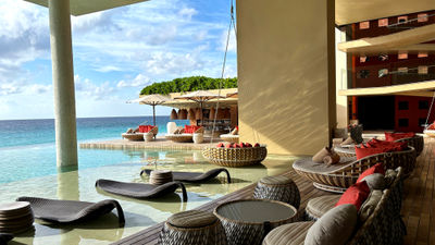 The main pool area at La Casa de la Playa is the social hub of the resort, near Tuch de Luna restaurant and the pool bar.