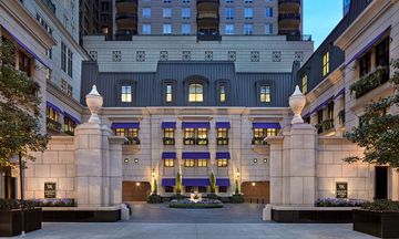 Waldorf Astoria Chicago